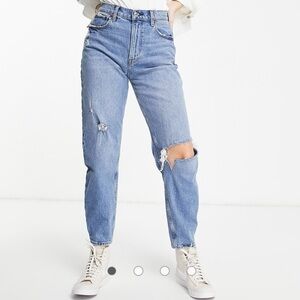 Abercrombie & Fitch The 80's Mom High Rise Distressed Ripped Jeans